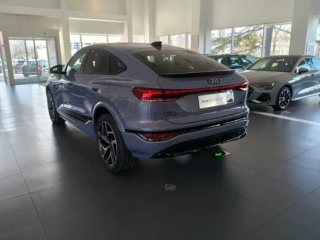 Audi Q6L Sportback e-tron — фото 5