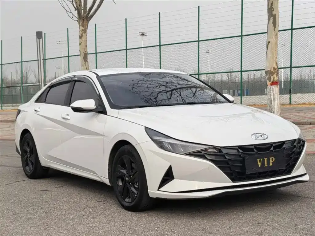 Hyundai Elantra — фото 4