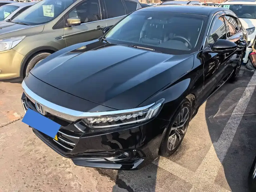 Honda Accord — фото 1