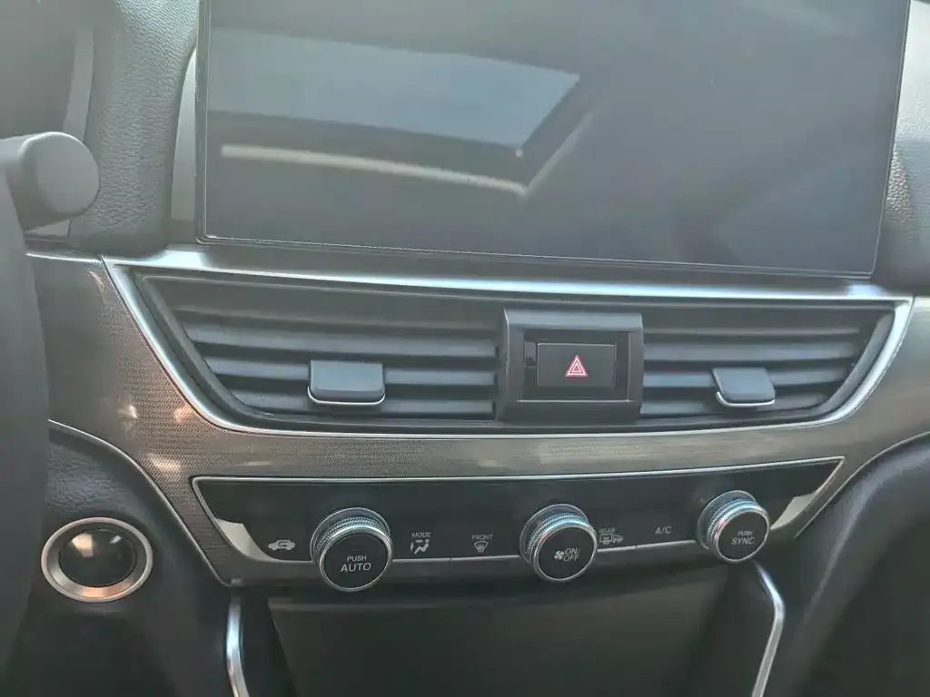 Honda Accord — фото 3
