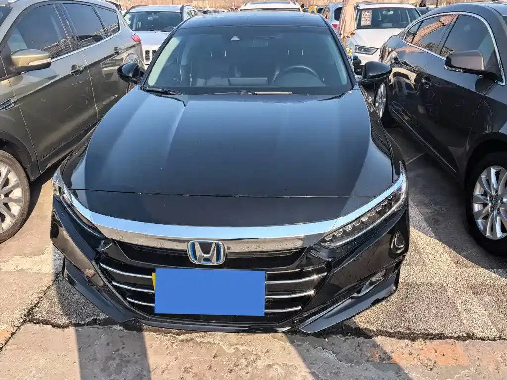 Honda Accord — фото 10