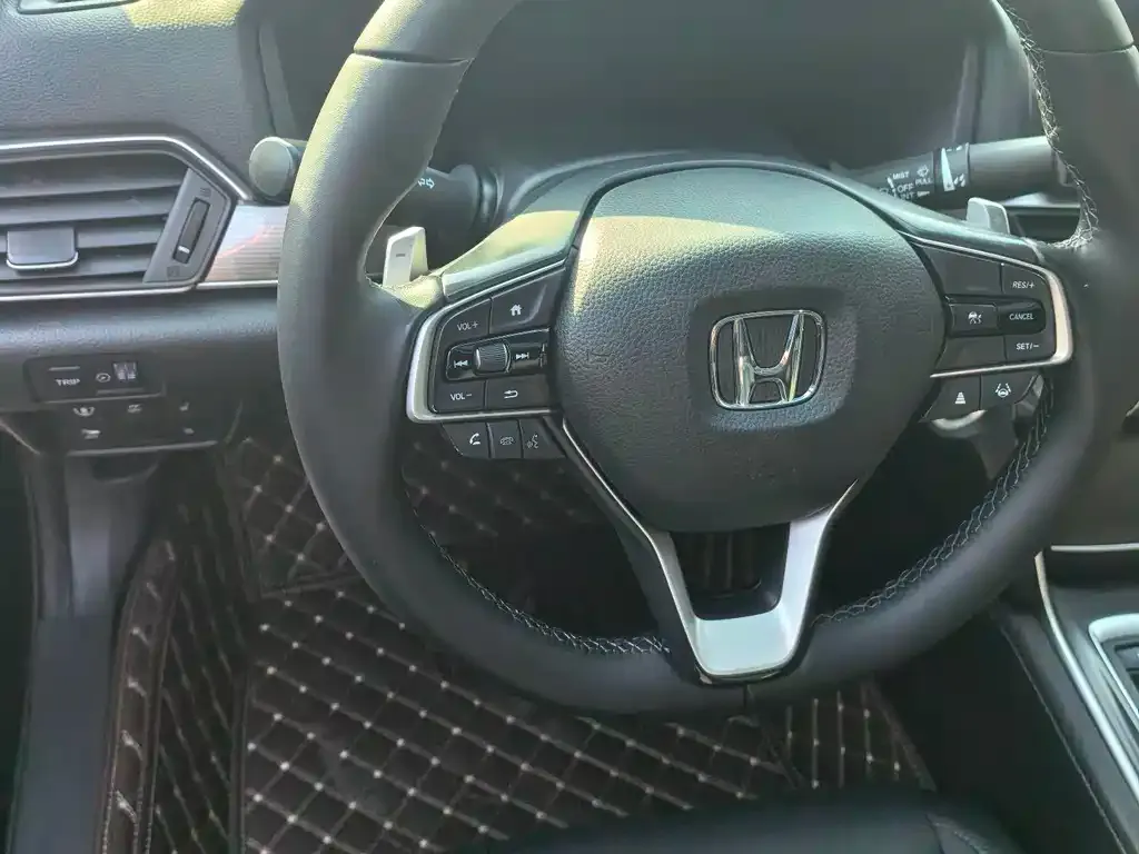 Honda Accord — фото 2