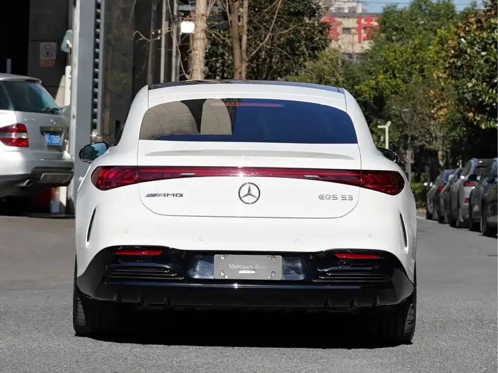 Mercedes-Benz EQS AMG — фото 6