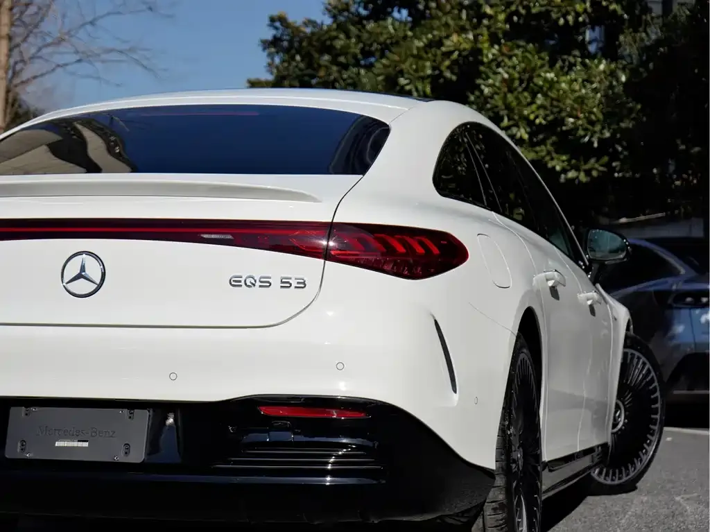 Mercedes-Benz EQS AMG — фото 2