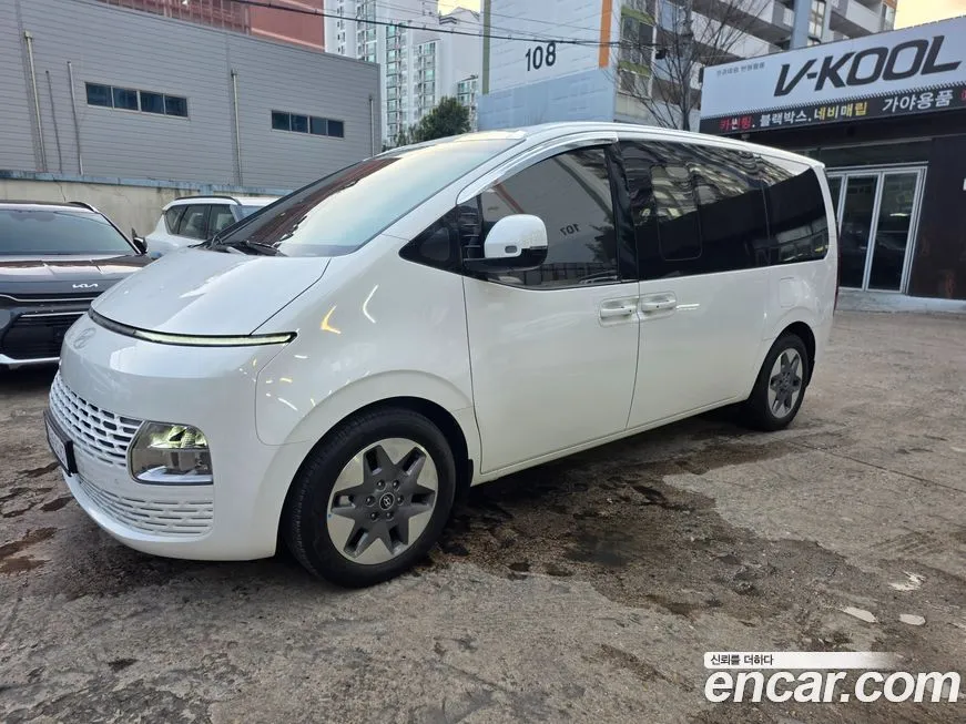Hyundai Staria — фото 1