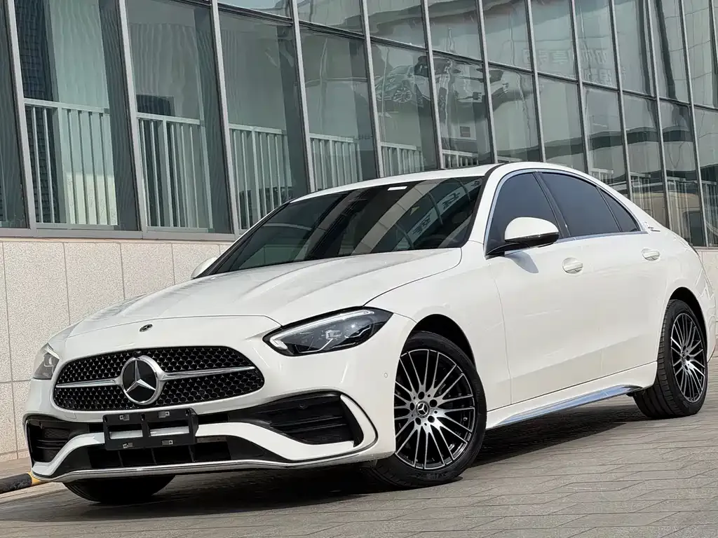 Mercedes-Benz C-Class — фото 1