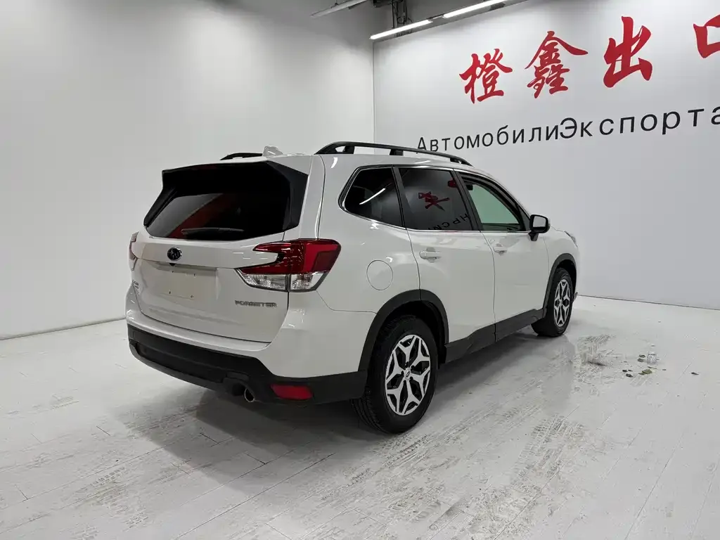 Subaru Forester — фото 2