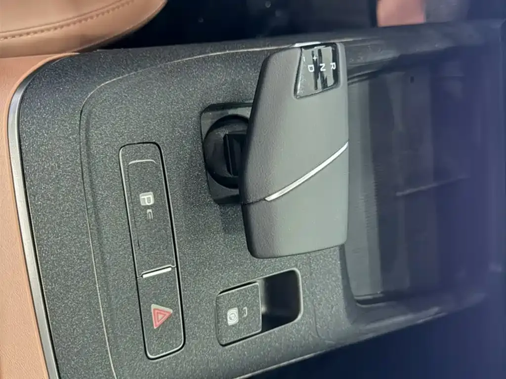 Changan Eado — фото 9