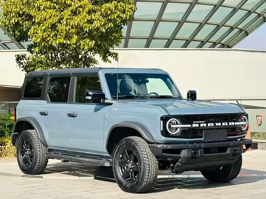 Ford Bronco — фото 10