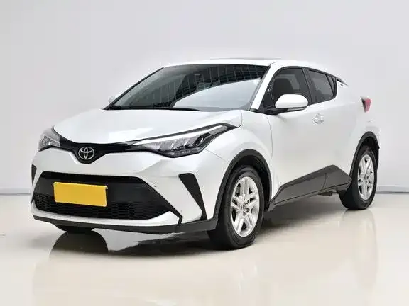 Toyota C-HR — фото 1