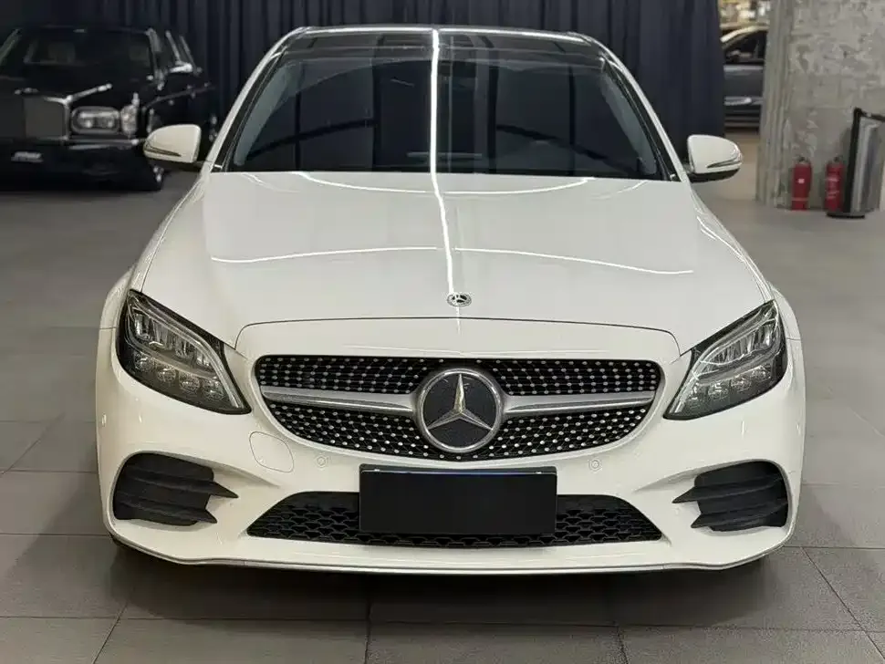 Mercedes-Benz C-Class — фото 1