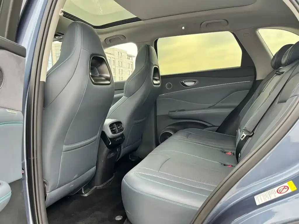 BYD Hiace 07 DM-i — фото 8