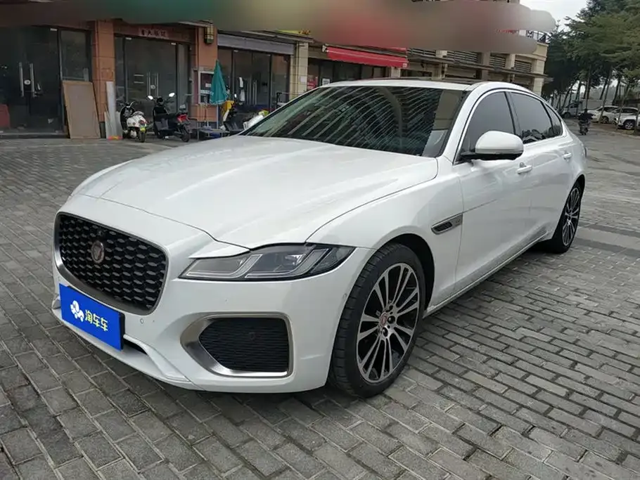 Jaguar XFL — фото 1