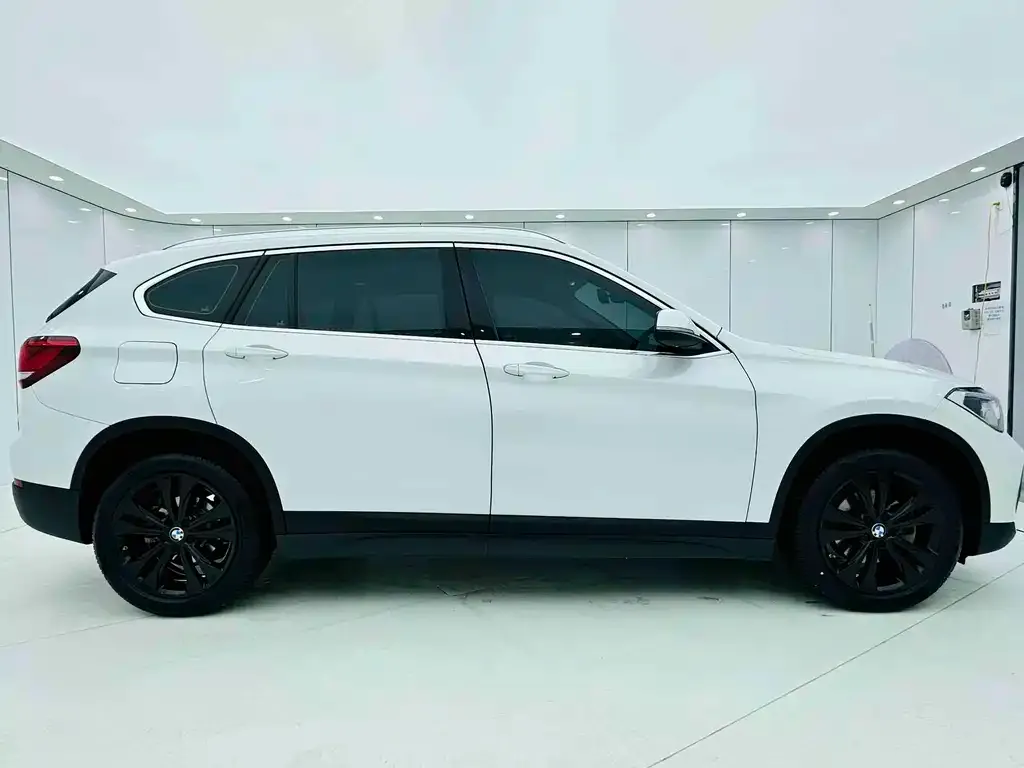 BMW X1 — фото 3