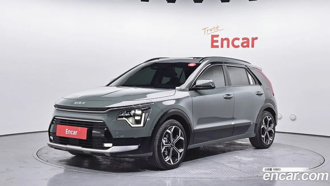 Kia Niro — фото 1