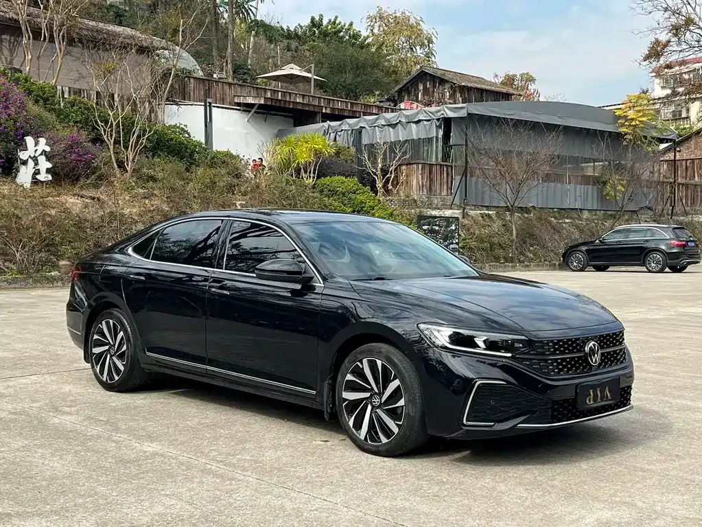 Volkswagen Passat — фото 9