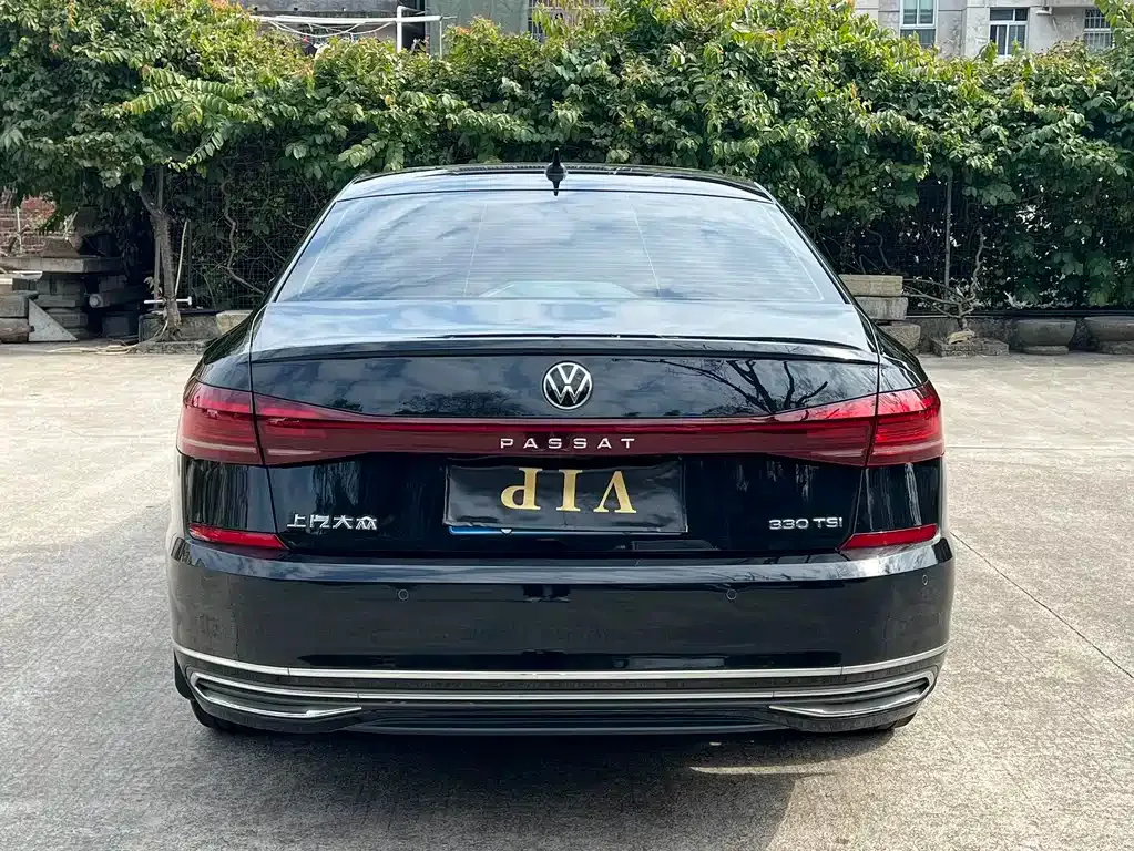 Volkswagen Passat — фото 7