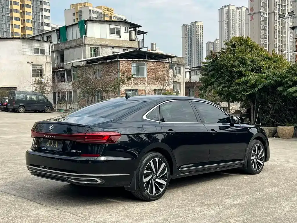 Volkswagen Passat — фото 8