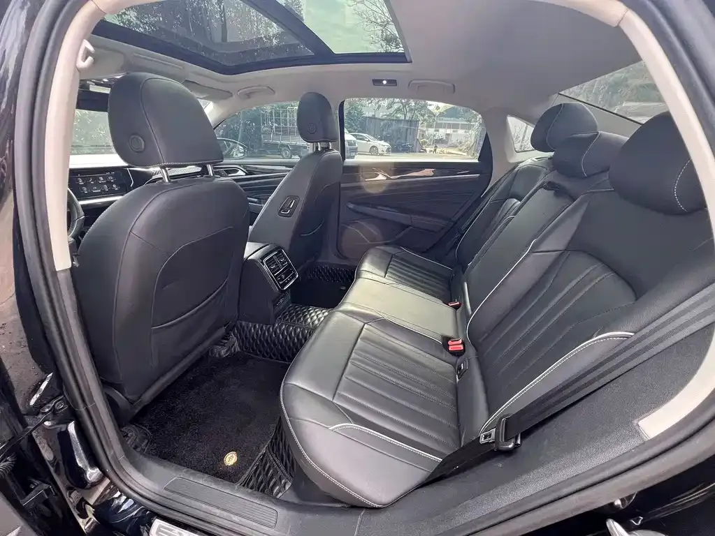 Volkswagen Passat — фото 4