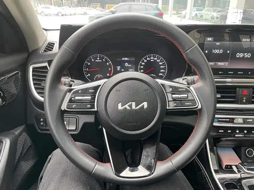 Kia KX3 — фото 3