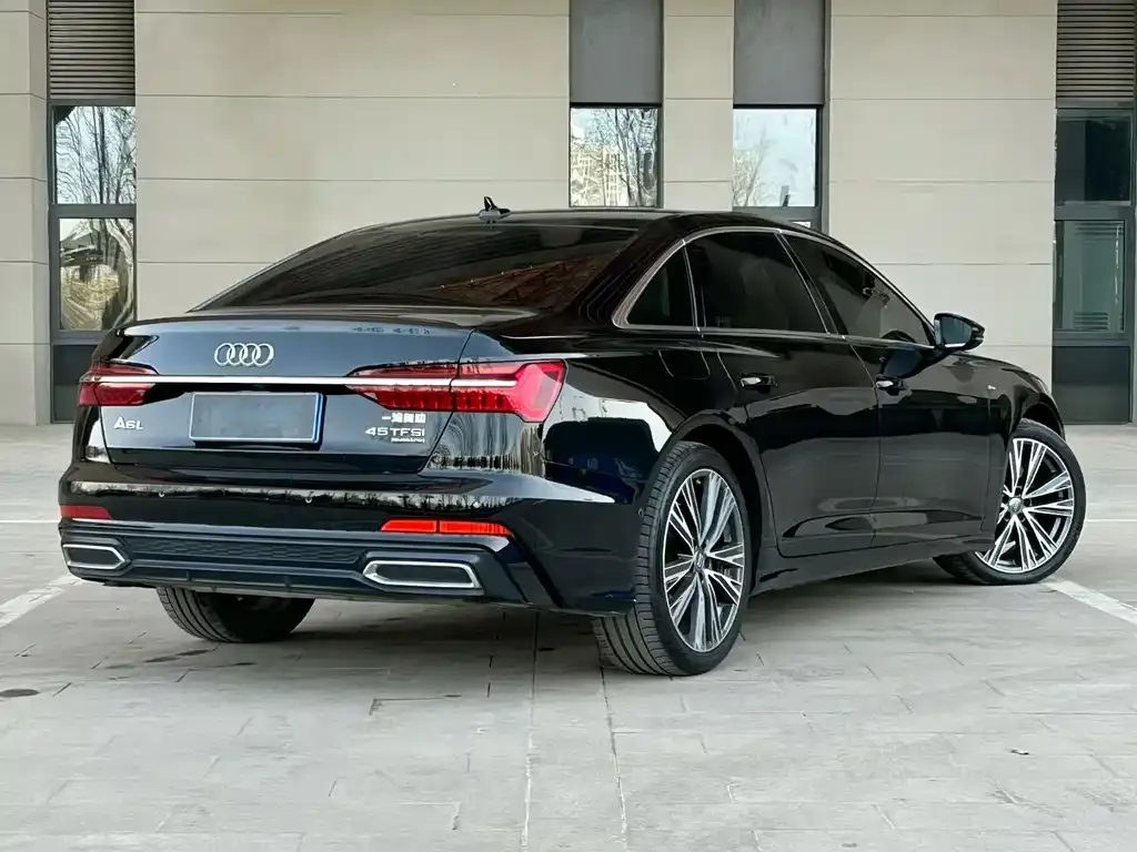 Audi A6L — фото 5