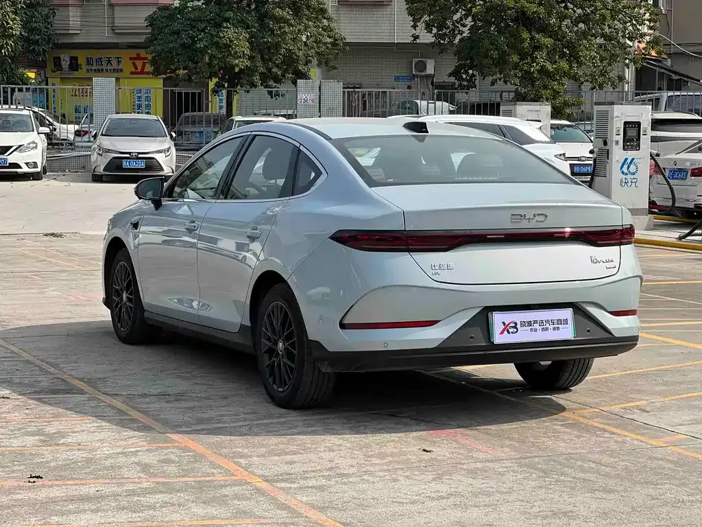 BYD Qin PLUS — фото 10