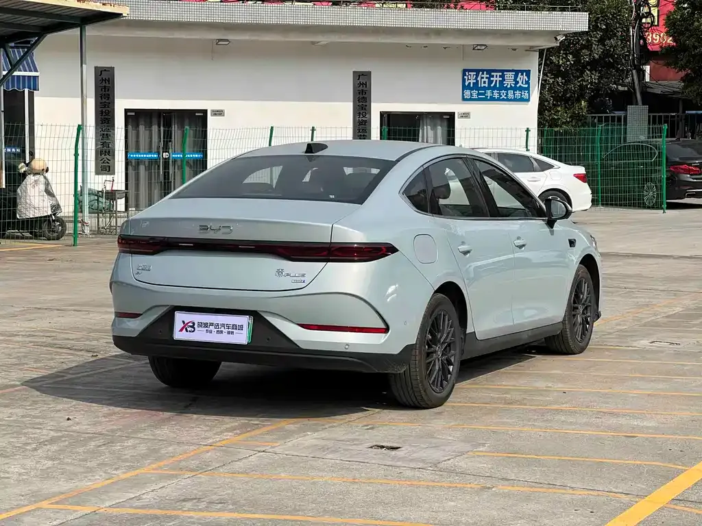BYD Qin PLUS — фото 9