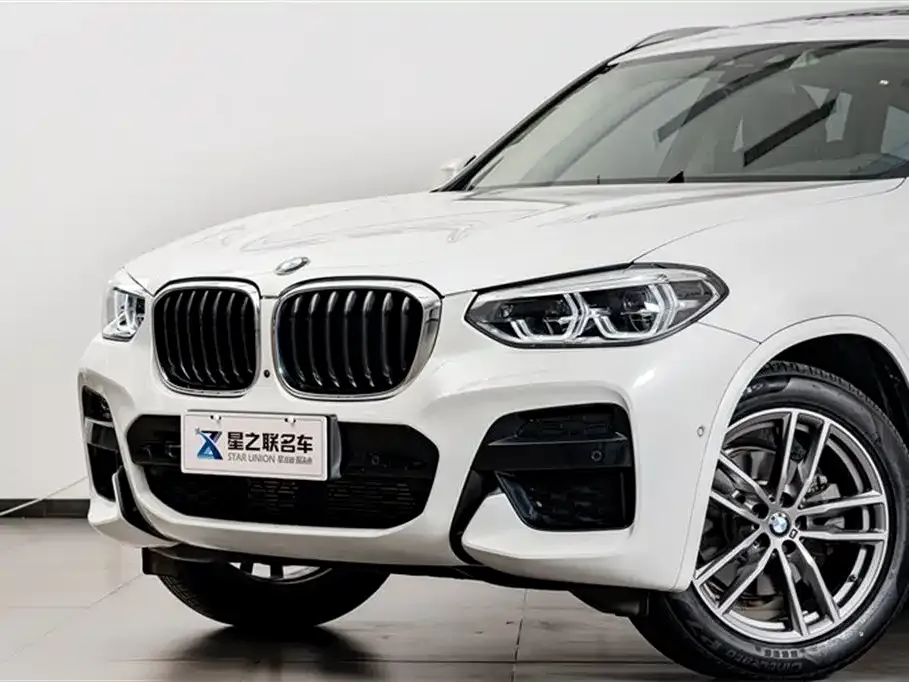 BMW X3 — фото 10