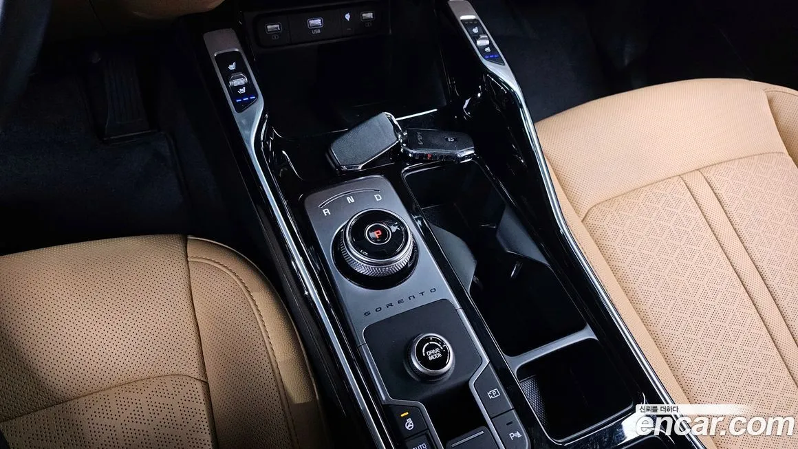 Kia Sorento — фото 10