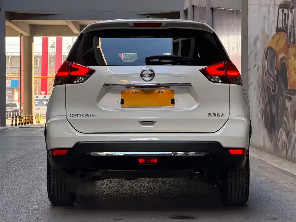 Nissan X-Trail — фото 7