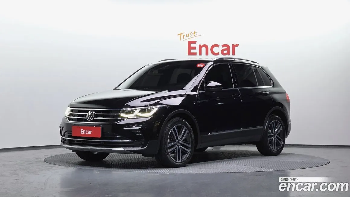 Volkswagen Tiguan — фото 1
