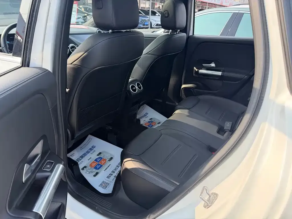 Mercedes-Benz GLA — фото 9