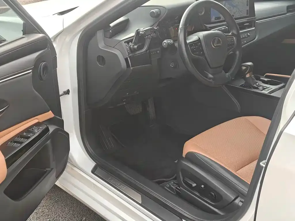 Lexus ES — фото 2