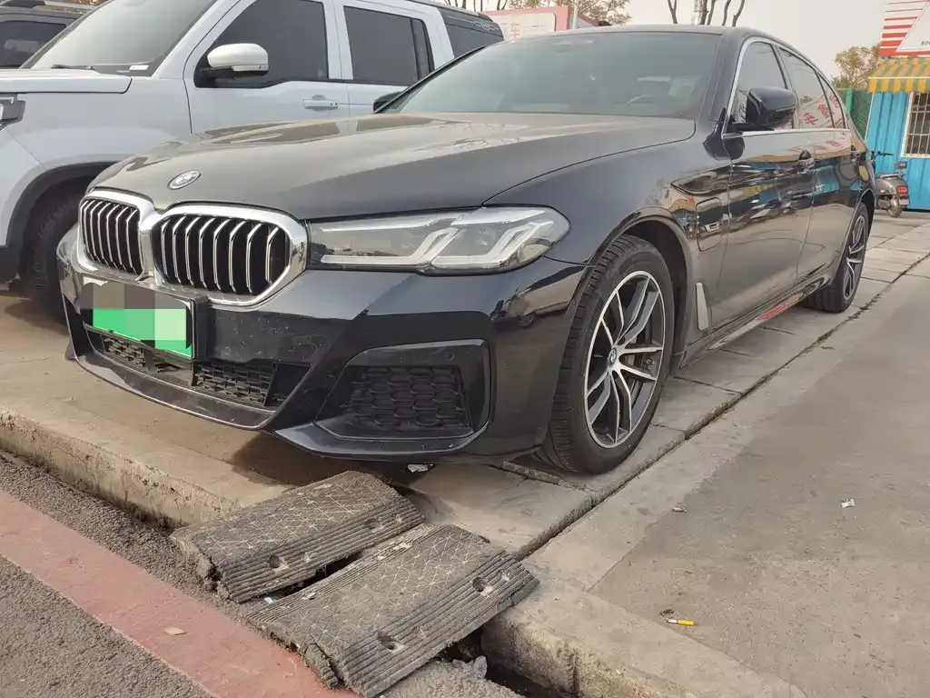 BMW 5 Series New Energy — фото 1