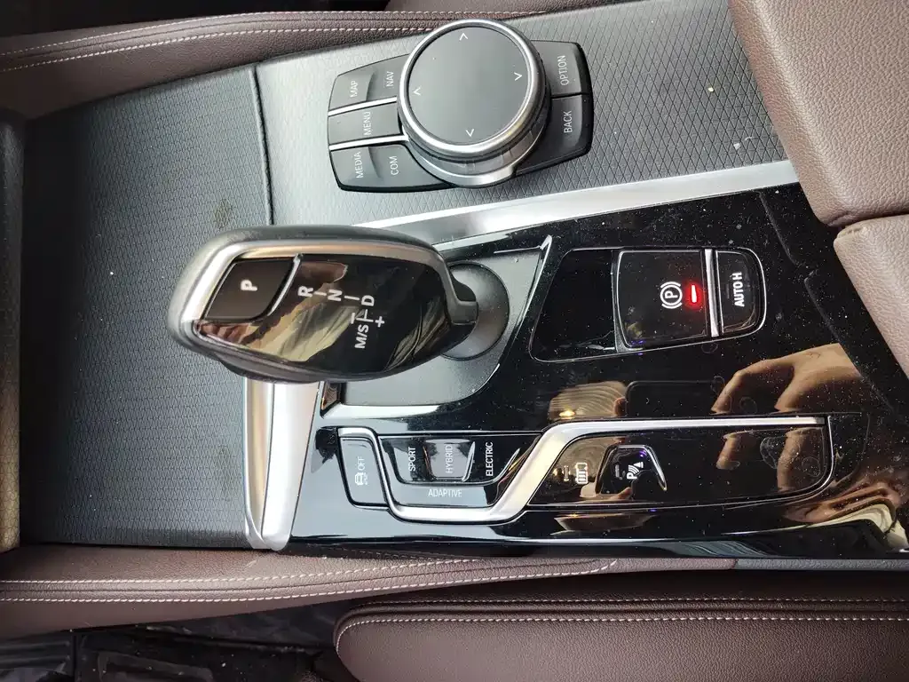 BMW 5 Series New Energy — фото 10