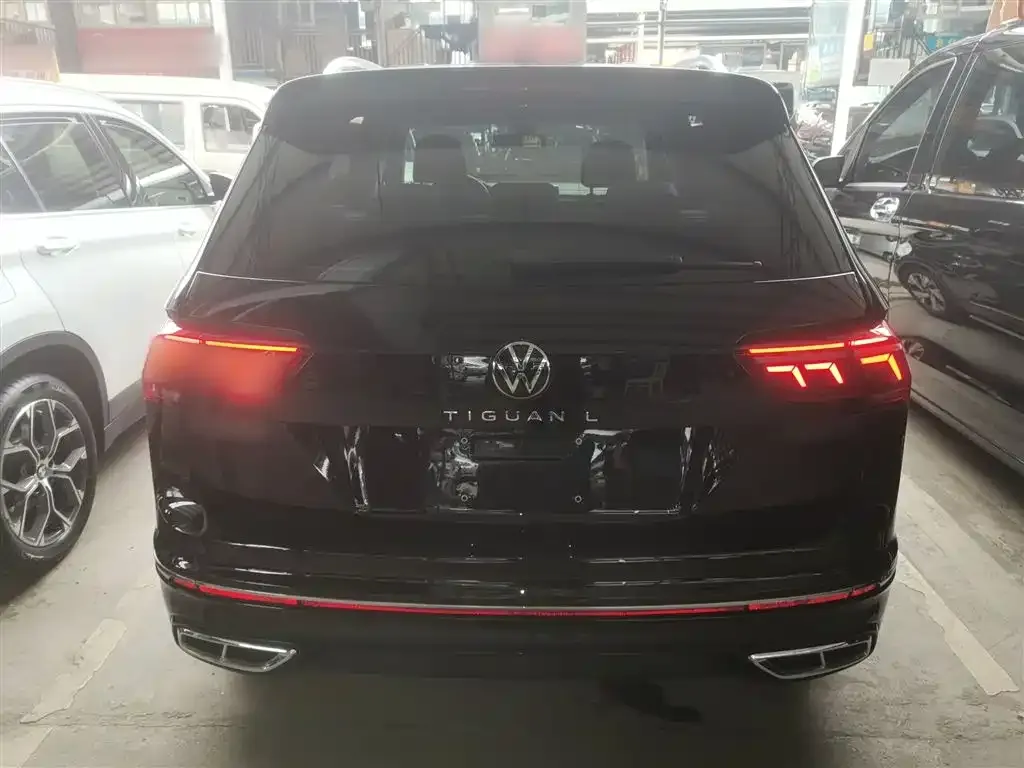 Volkswagen Tiguan L — фото 4
