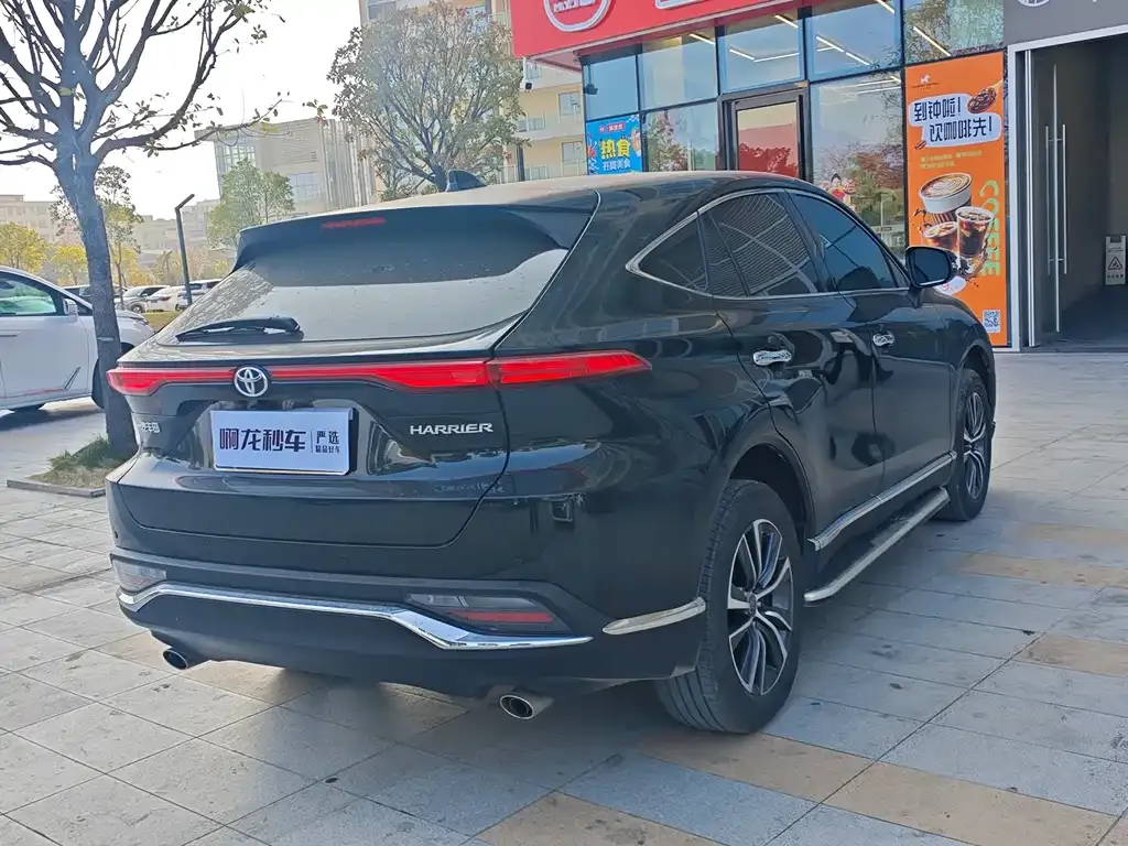 Toyota Harrier — фото 2