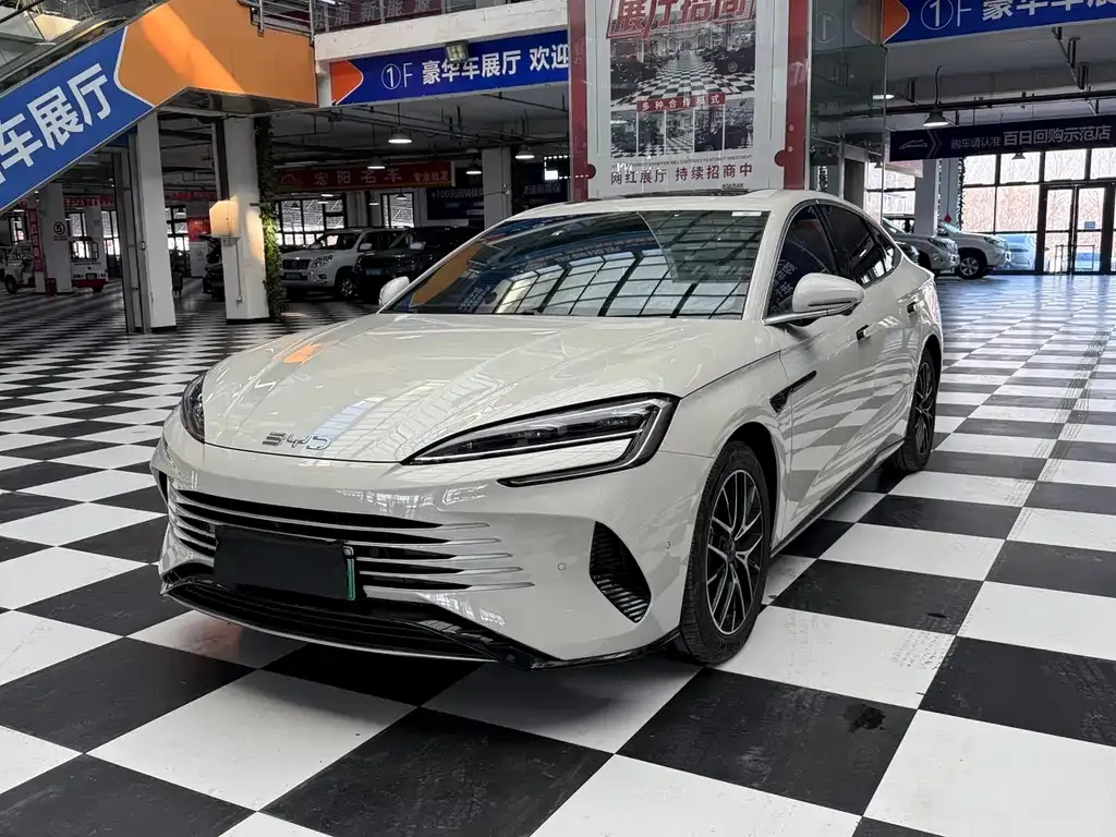 BYD Seal 07 DM-i — фото 1