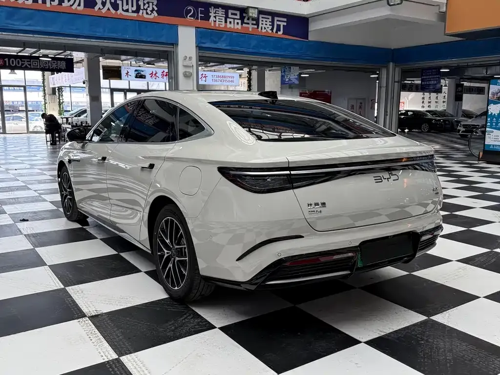 BYD Seal 07 DM-i — фото 9