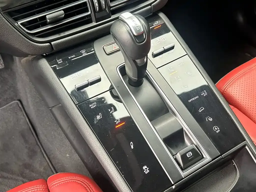 Porsche Macan — фото 3