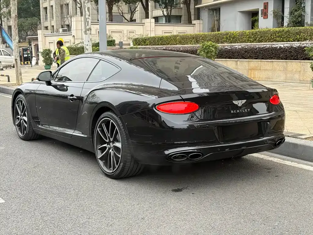 Bentley Continental — фото 7