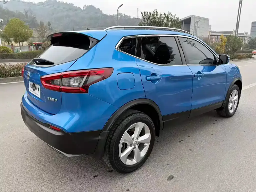 Nissan Qashqai — фото 10