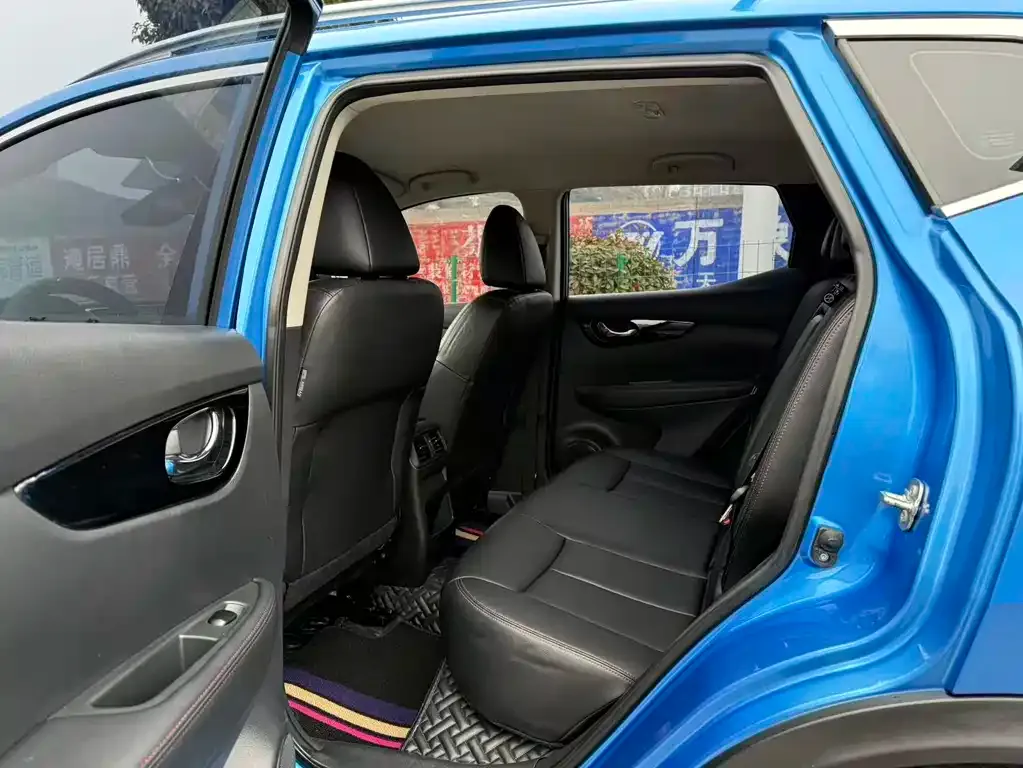 Nissan Qashqai — фото 7