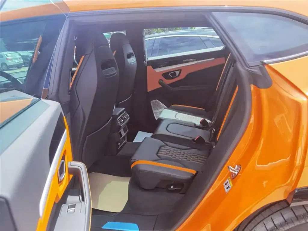 Lamborghini Urus — фото 3
