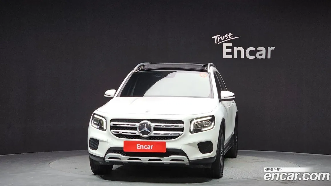 Mercedes-Benz GLB-Class — фото 9