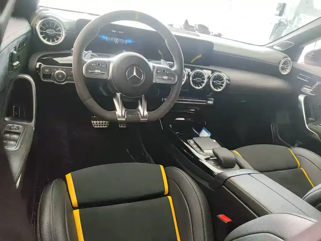 Mercedes-Benz CLA AMG — фото 3
