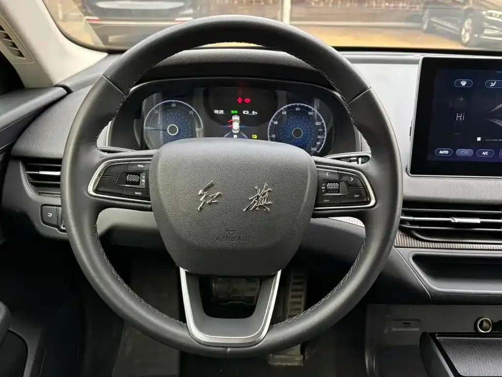 Hongqi E-QM5 — фото 4