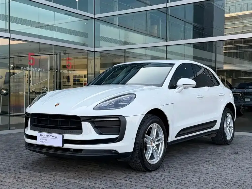 Porsche Macan — фото 1