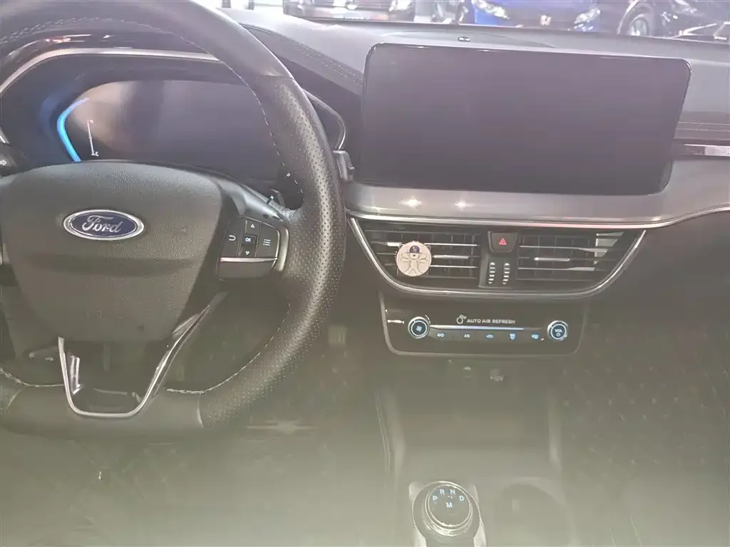 Ford Focus Active — фото 5