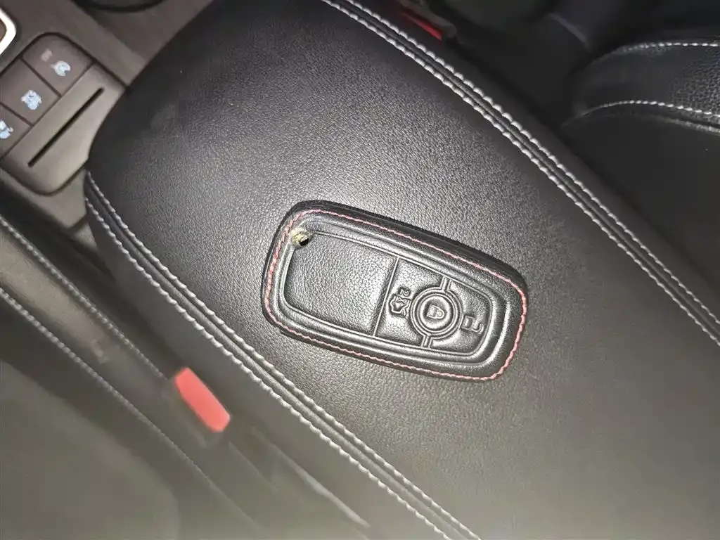 Ford Focus Active — фото 10